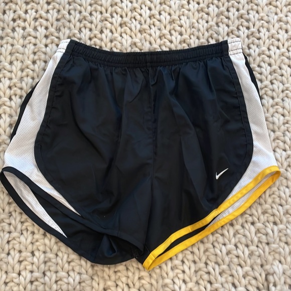 Nike Tempo Short - Picture 2 of 2